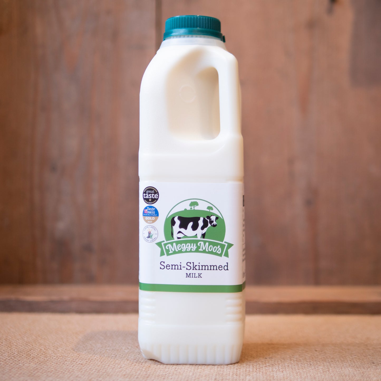 Meggy Moo's - Semi Skimmed Milk 1L